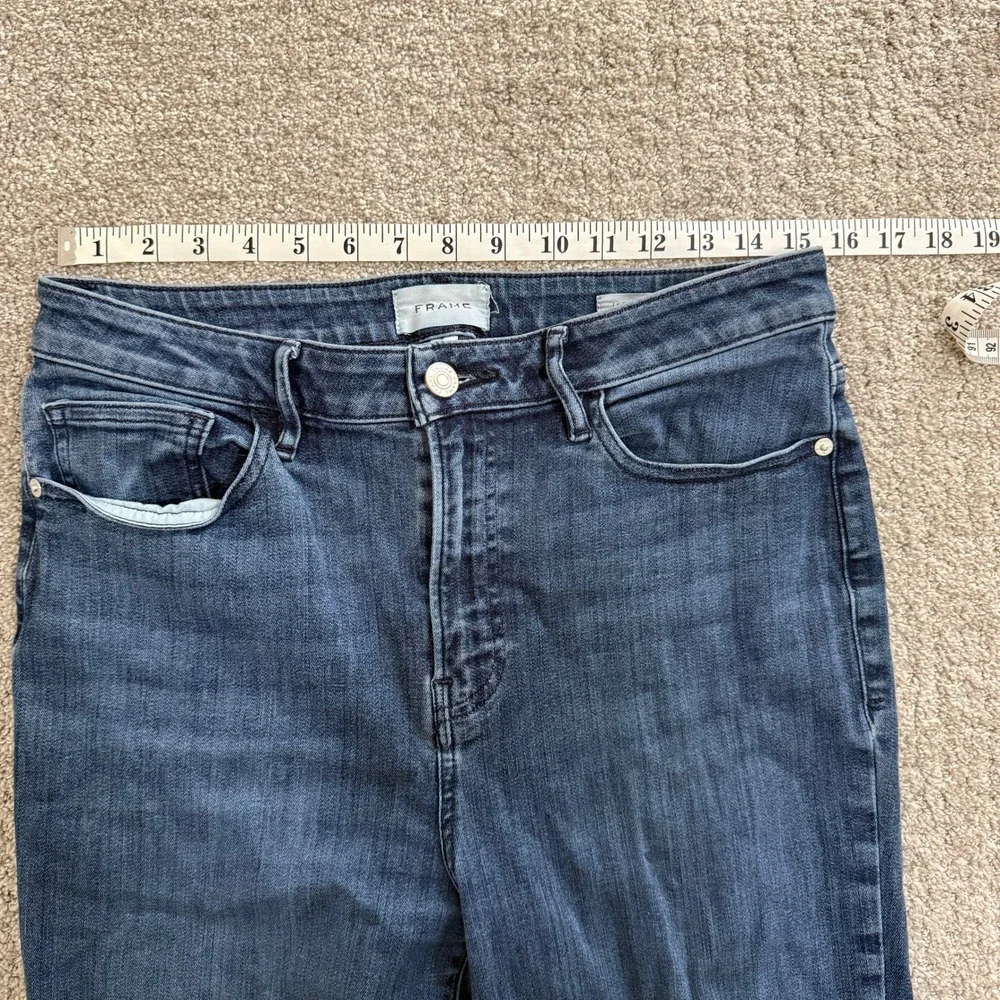 FRAME Le Crop Mini Boot High Rise Raw Hem Jeans Women's Size 30 Denim Dark Wash - Picture 5 of 10